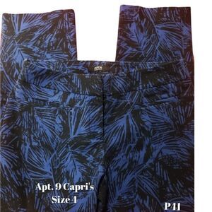 Apt 9 Capri, Mid Rise, Blue & Black. Size 4